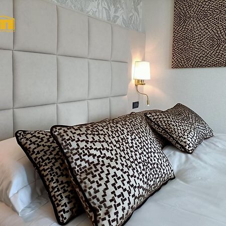 Hotel Michelangelo Palace & Spa Терни Экстерьер фото