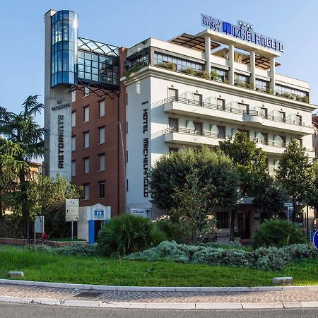 Hotel Michelangelo Palace & Spa Терни Экстерьер фото