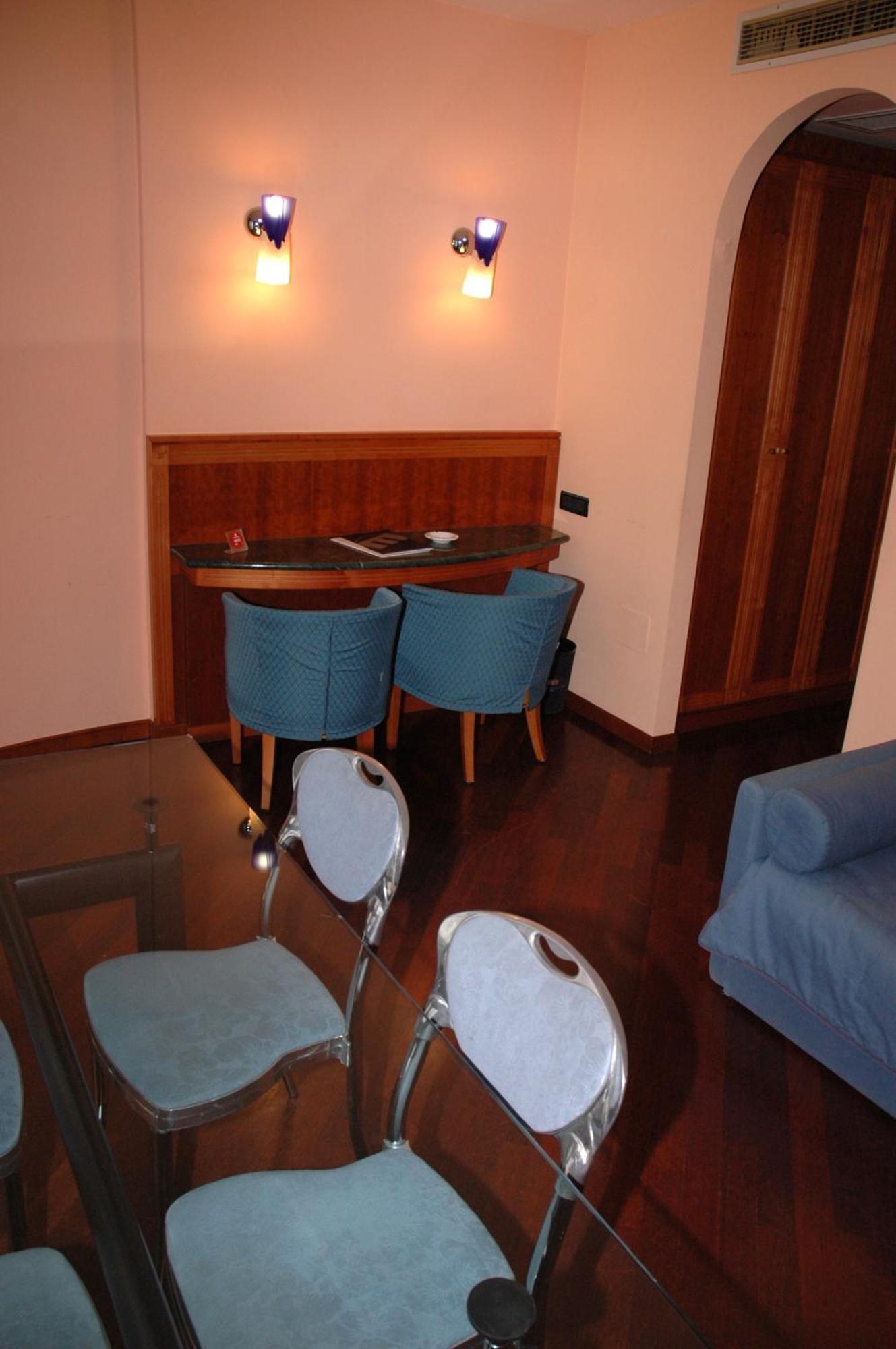 Hotel Michelangelo Palace & Spa Терни Номер фото