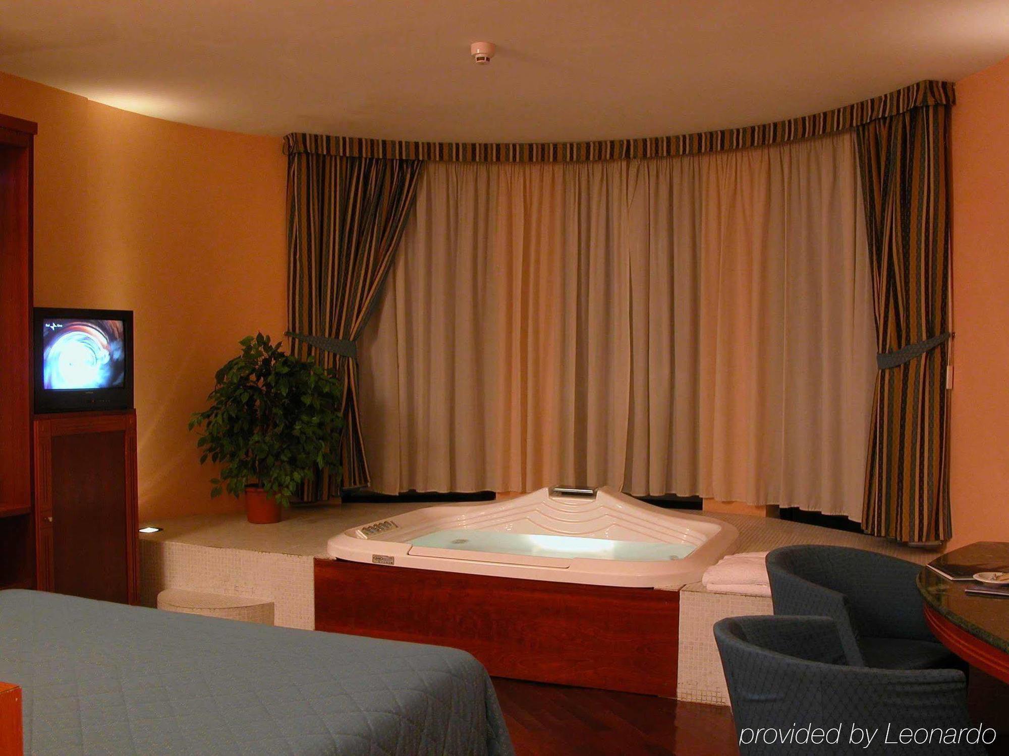 Hotel Michelangelo Palace & Spa Терни Экстерьер фото