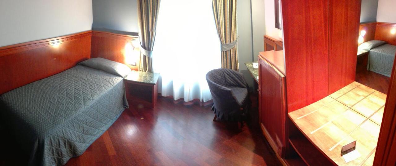 Hotel Michelangelo Palace & Spa Терни Экстерьер фото